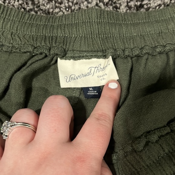 Shorts - Picture 2 of 3